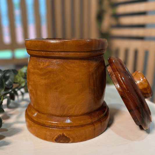 Handgedraaide houtbakkies