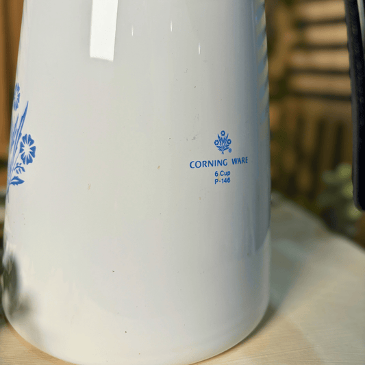 Klassieke Corning Ware-koffiekan