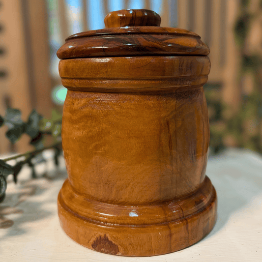 Handgedraaide houtbakkies