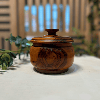 Handgedraaide houtbakkies